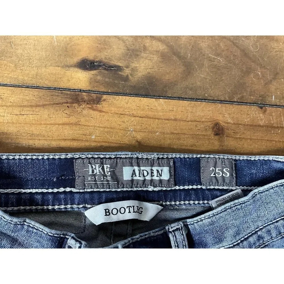 BKE Jeans Mens Size 25S Aiden Bootleg Bootcut Embroidered Denim - Picture 4 of 10